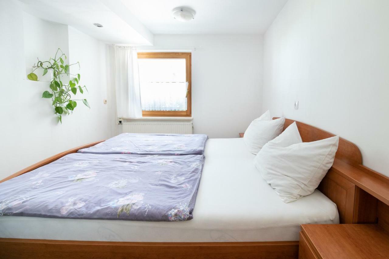 Mateja House - Apartments In Zirovnica Rodine Εξωτερικό φωτογραφία